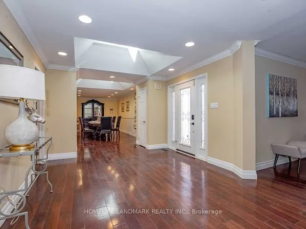 2301 Bennington Gate, Oakville, ON L6J 5Z4