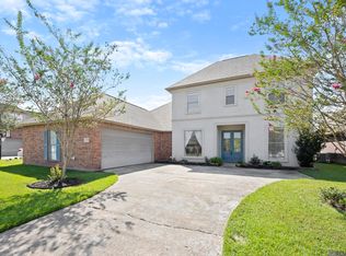 11372 Pleasant Knoll Dr, Denham Springs, LA 70726