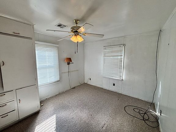4th image of 211 S Ohio Ave