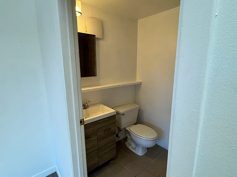 139 W Richmond Ave #7 — Photo 6