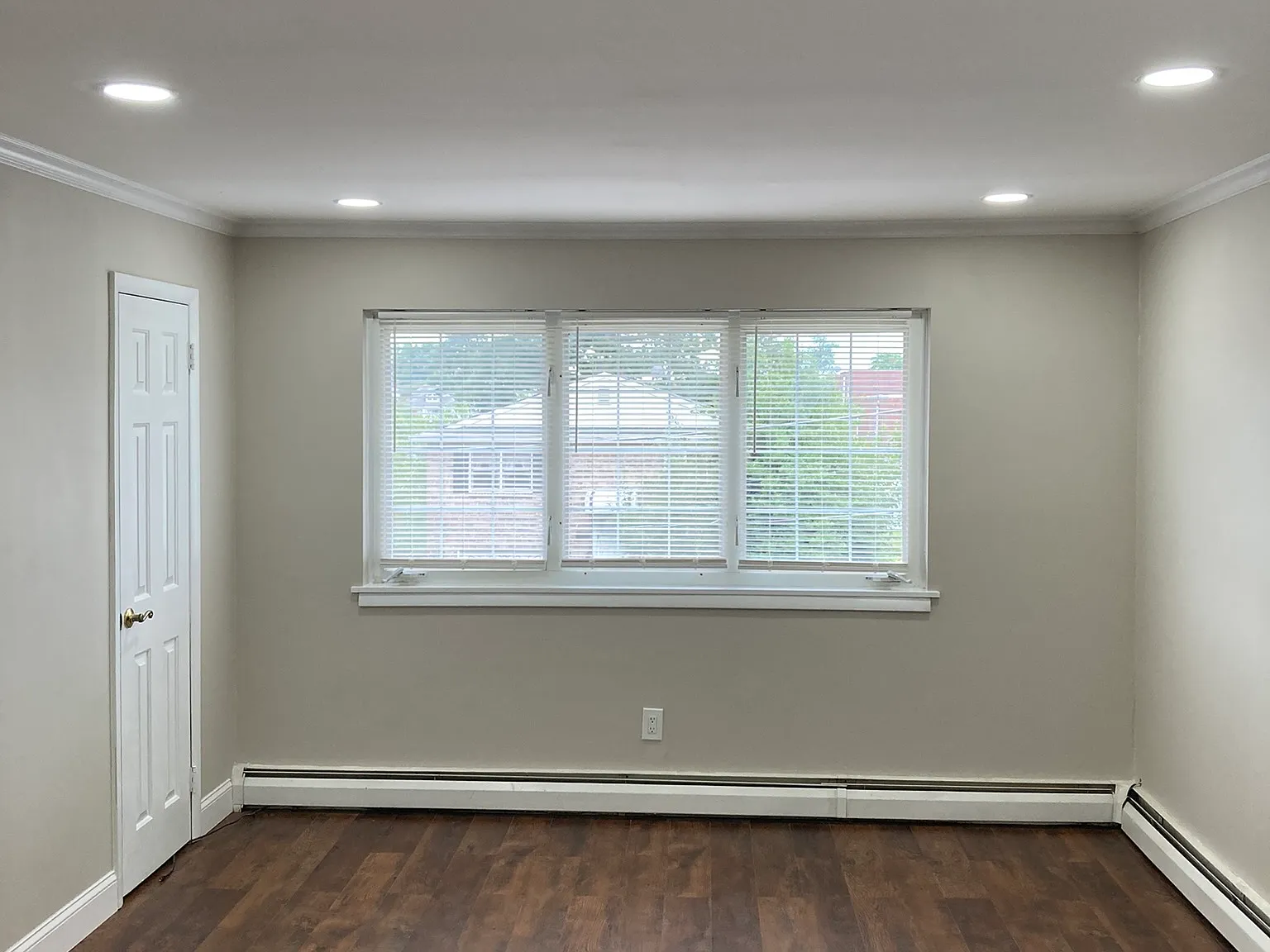 2 bed, 1000 sqft, $1,700 — Photo 2