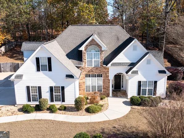 220 Sunderland Cir, Fayetteville, GA 30215