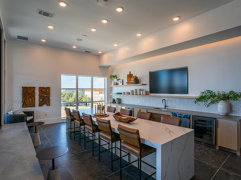 Letty Bell Lounge