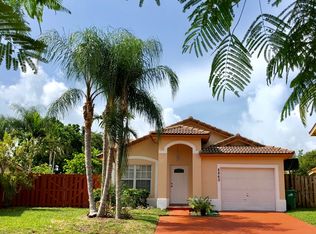 8860 SW 214th St, Cutler Bay, FL 33189
