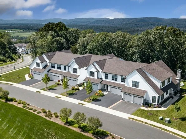 11 Bellflower Ct, Allamuchy Twp., NJ 07840