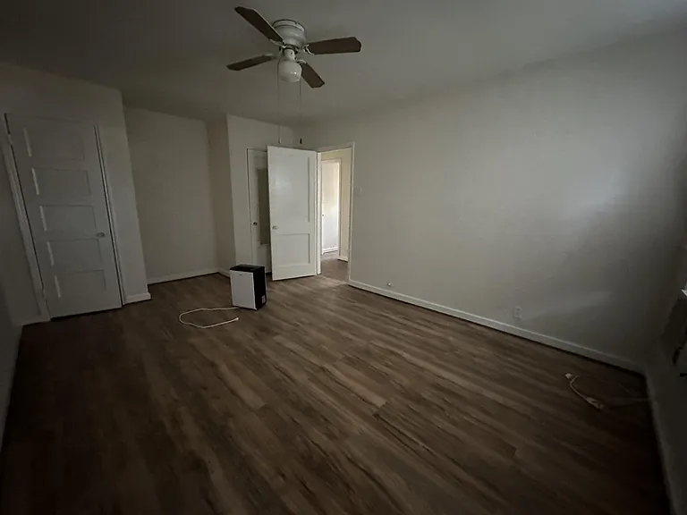 4402 Roseland St — Photo 25