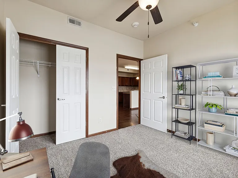 Two Bedroom - 2 Bed / 2 Bath - 987 Sq.Ft.