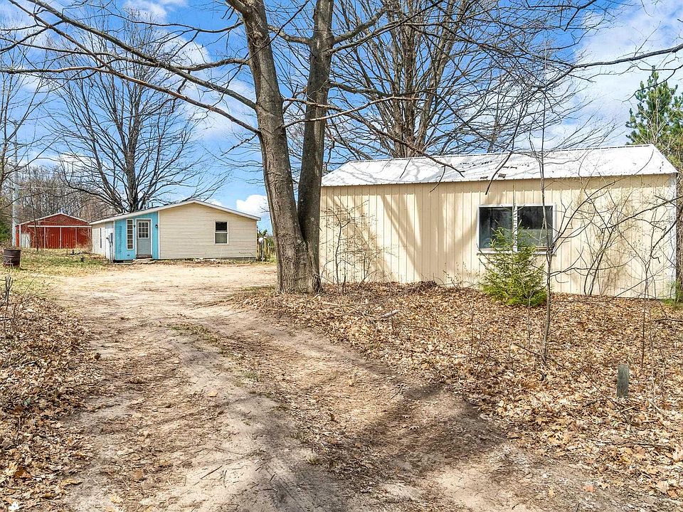 4114 N Schneider Rd NW, Rapid City, MI 49676 Zillow