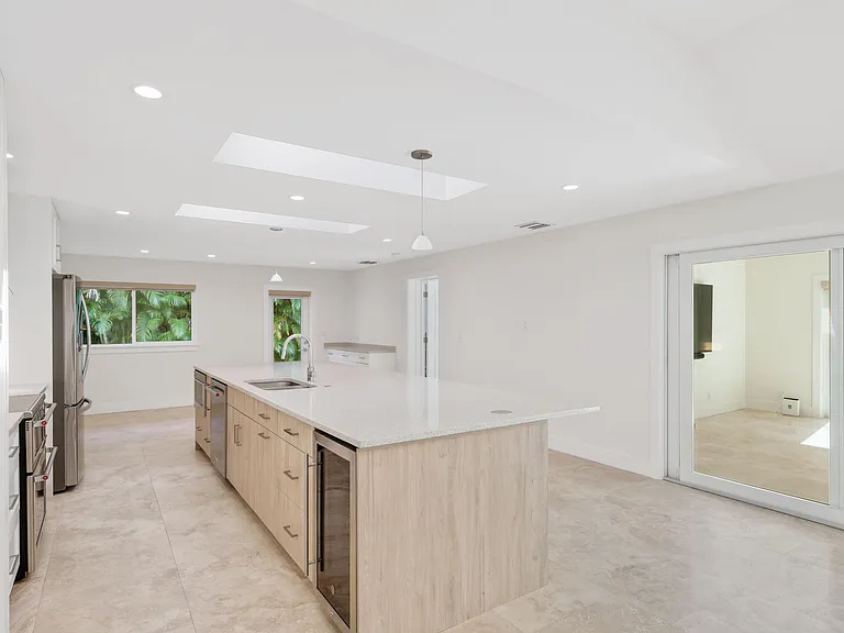1386 S Atlantic Dr — Photo 21