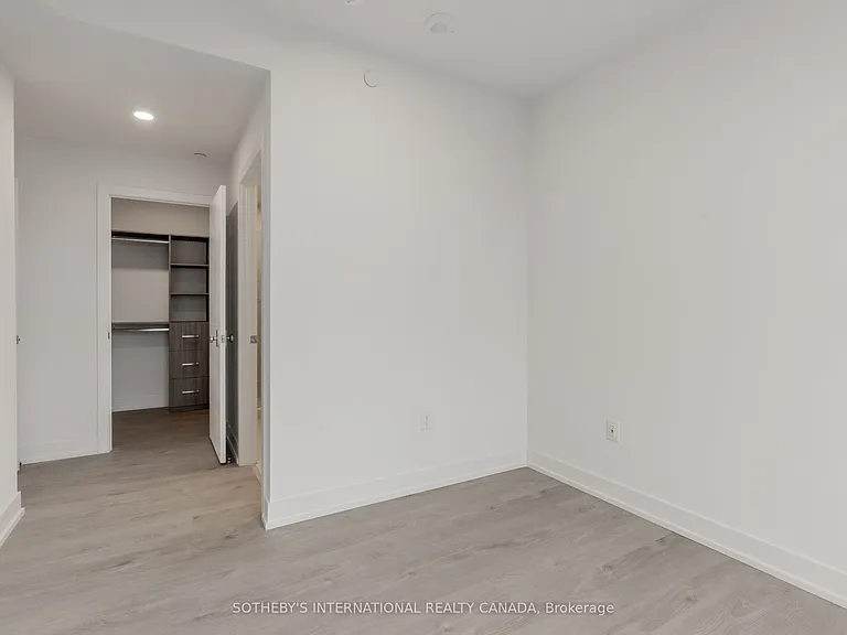 31 Garden Ave #808 — Photo 32