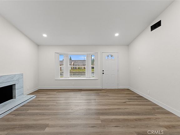 5th image of 1365 W Etiwanda Ave