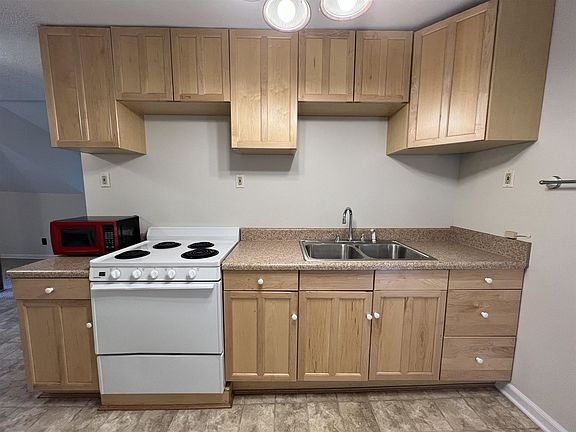 2nd image of 511 Central Ave Suite 4