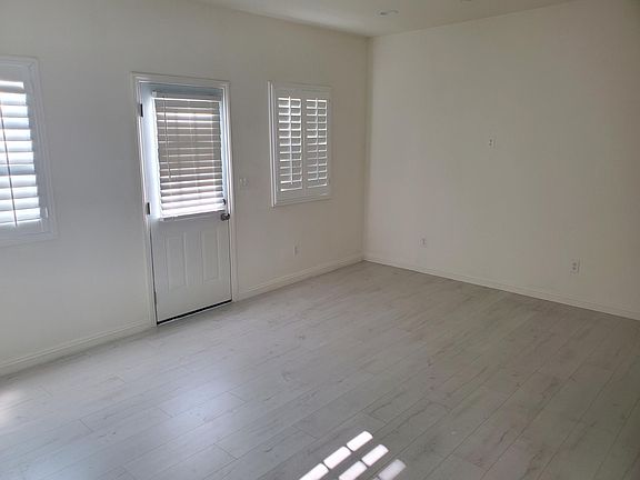5th image of 2475 Altura Ave Unit 1/2