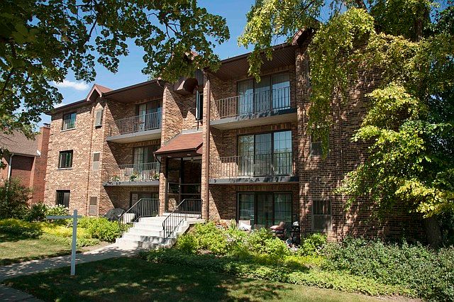 1st image of 17 N Madison Ave APT 1