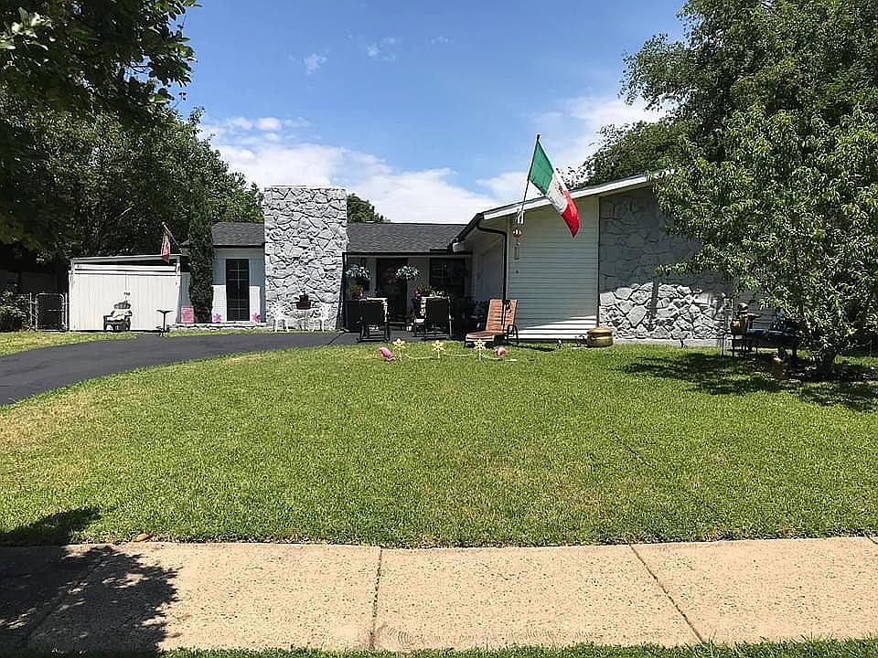 2nd image of 3225 Modella Ave
