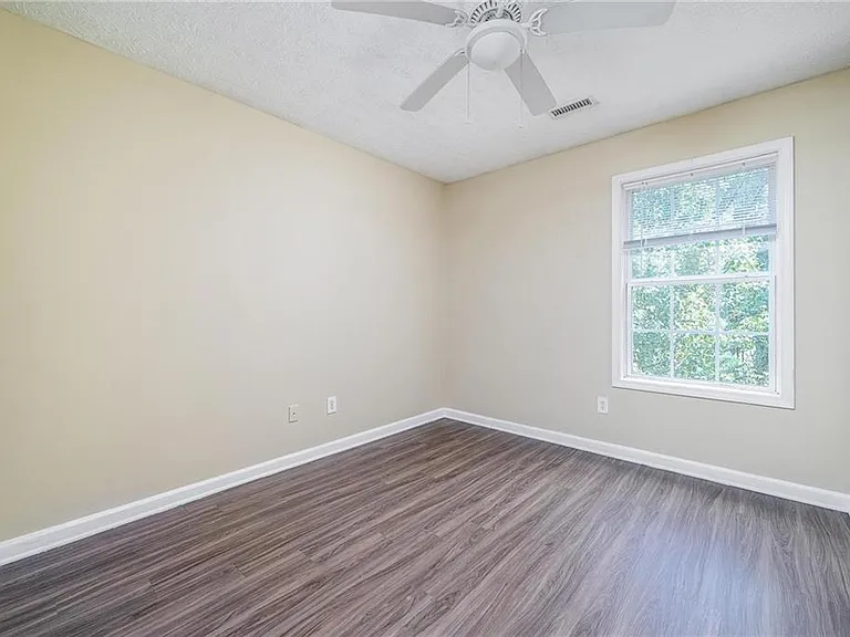 935 Hickory Bend Rd — Photo 12
