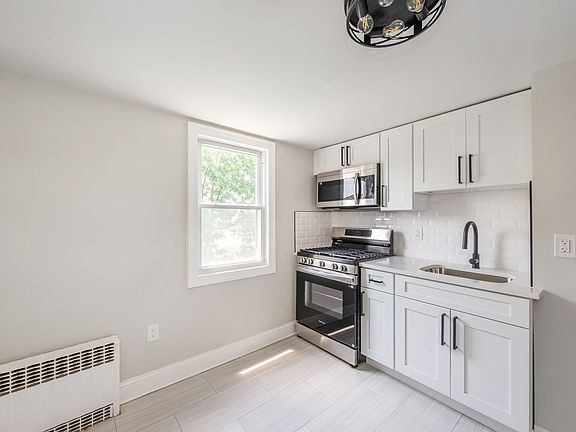 4th image of 127 Albert St Floor 2