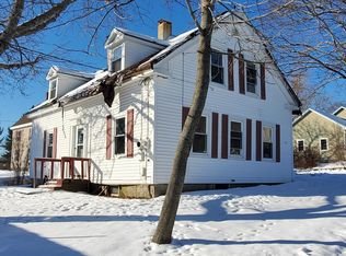 23 Sampson St, Winterport, ME 04496