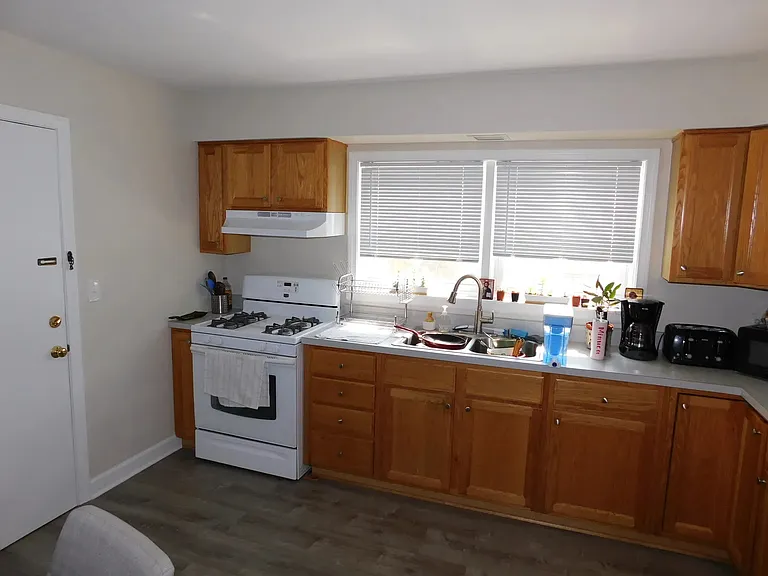 1911 Dewes St #1911 — Photo 8