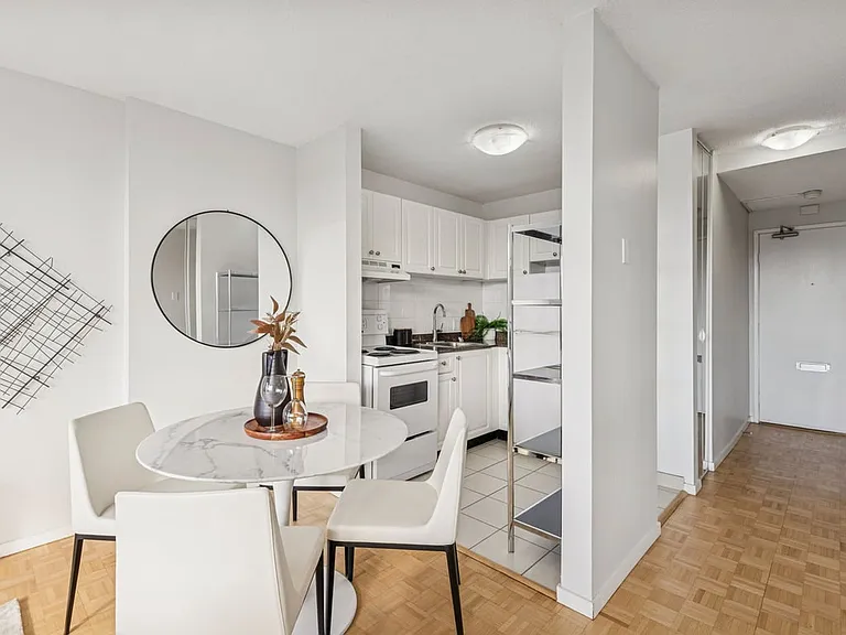1305 W 12th Ave — Photo 18