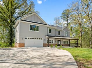 644 Victoria Ln, Hickory, NC 28601