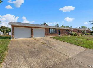 1006 Ridge Dr, Perryville, MO 63775