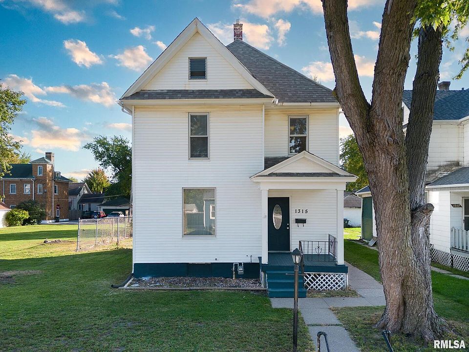 1st image of 1315 W 15th St