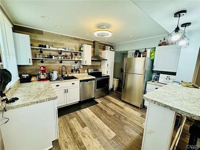 415 Franklin St — Photo 2