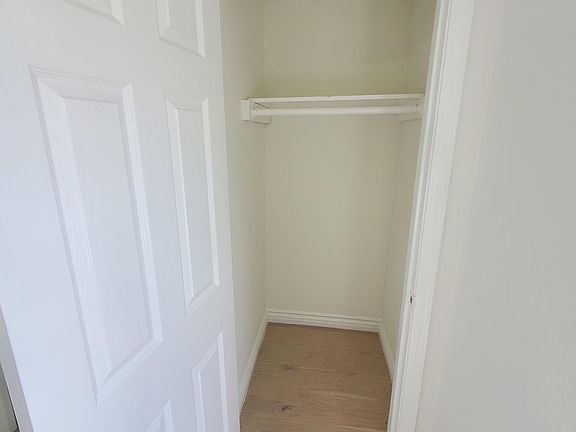 2nd image of 2120 Lucile St