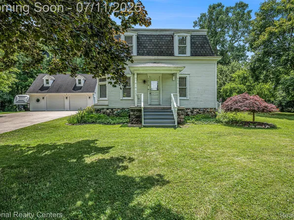 30318 Glenmuer St, Farmington Hills, MI 48334