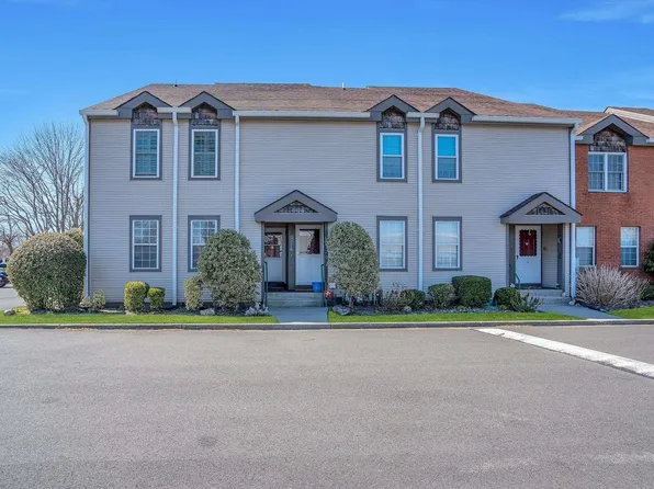 1 Greenmeadow Drive #1, Babylon, NY 11702