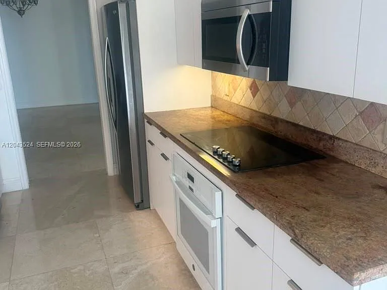 16400 Collins Ave #942 — Photo 9