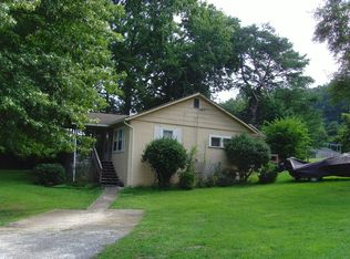 2720 NE Spring Hill Rd, Knoxville, TN 37917