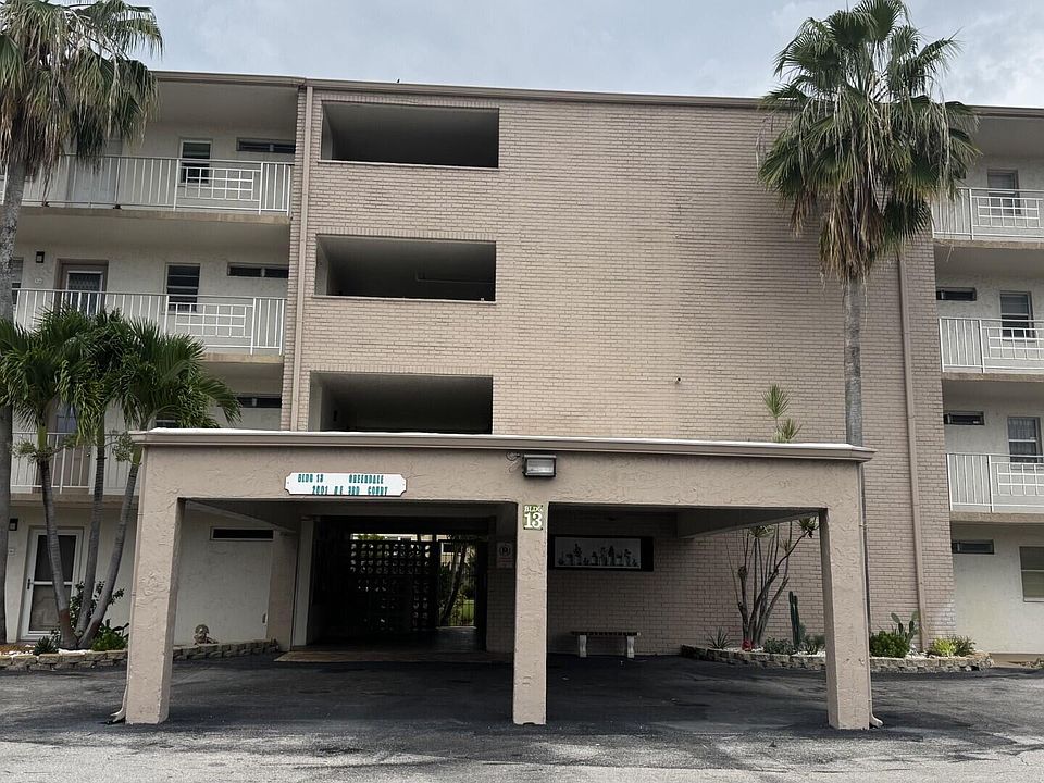 2nd image of 2601 NE 3rd St #206