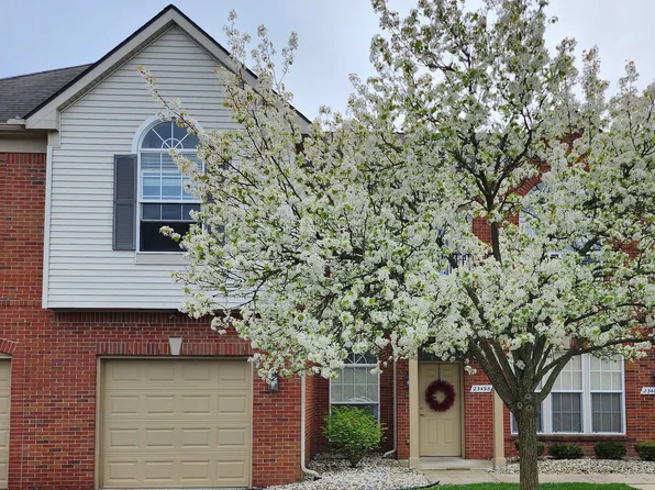 23496 Williamsburg Cir #67, Trenton, MI 48183