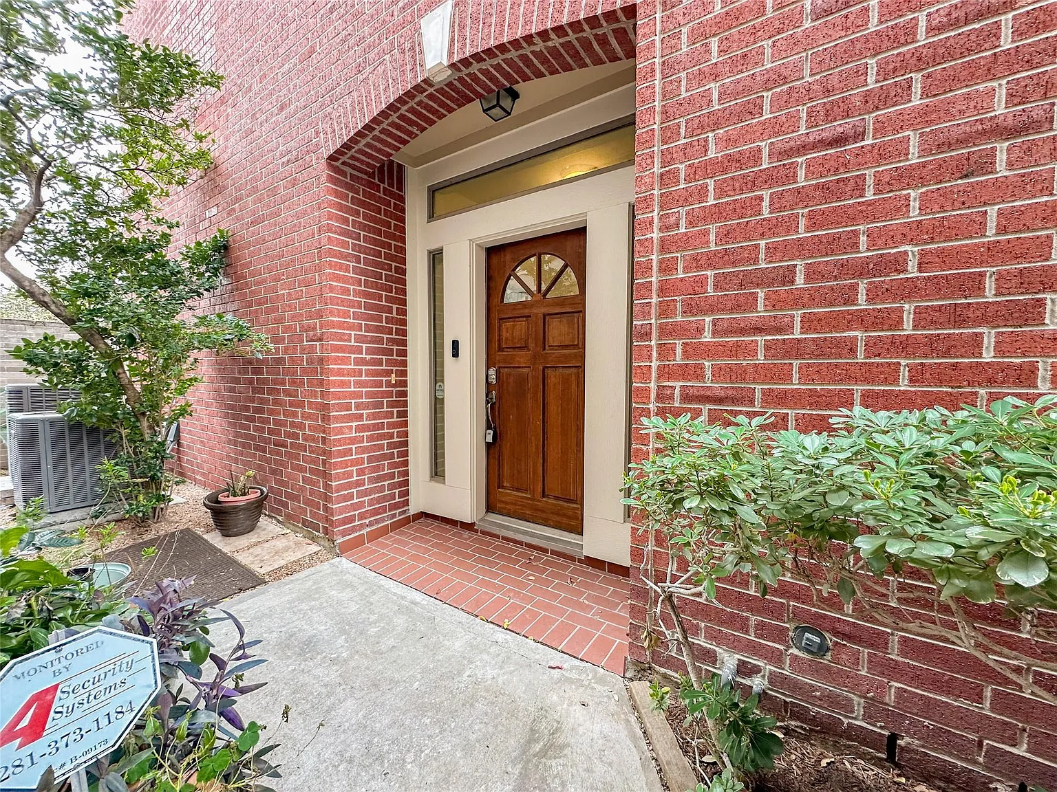 3 bed, 3.5 bath, 2510 sqft, $2,900 — Photo 4