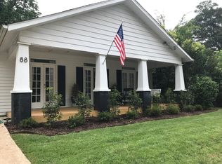 88 Lakeview Dr, Atlanta, GA 30317