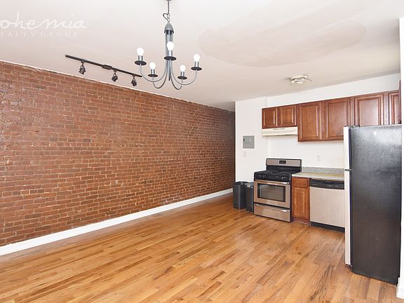 2nd image of 514 W 135th St APT 11