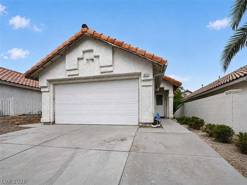 3 bed, 2.0 bath, 1325 sqft, $1,750 — Photo 1