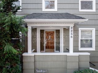 2256 NW Overton St APT 6, Portland, OR 97210