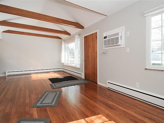2nd image of 176 Wyleswood Dr