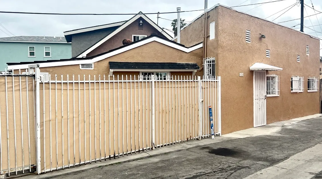 2 bed, $2,500 — Photo 1