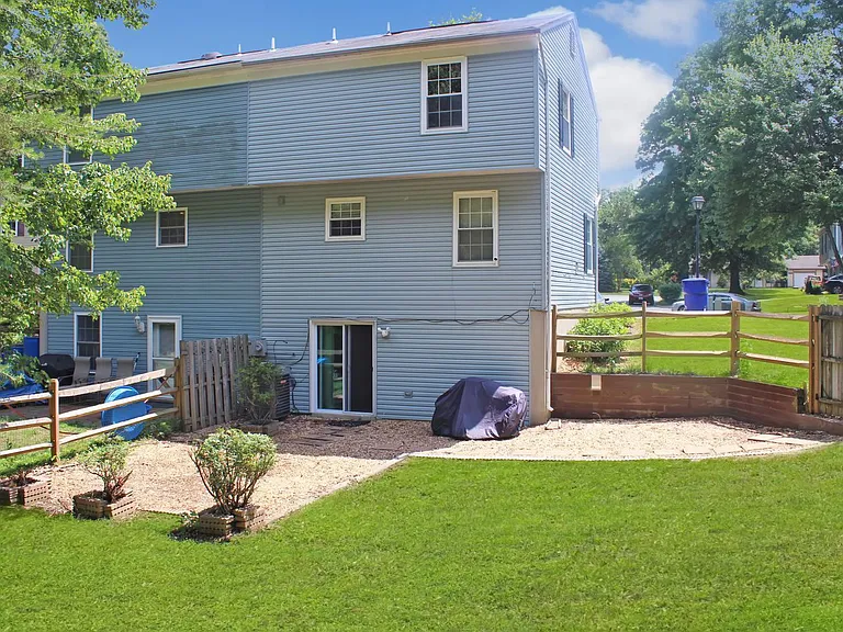 3032 Churchill Ct — Photo 33