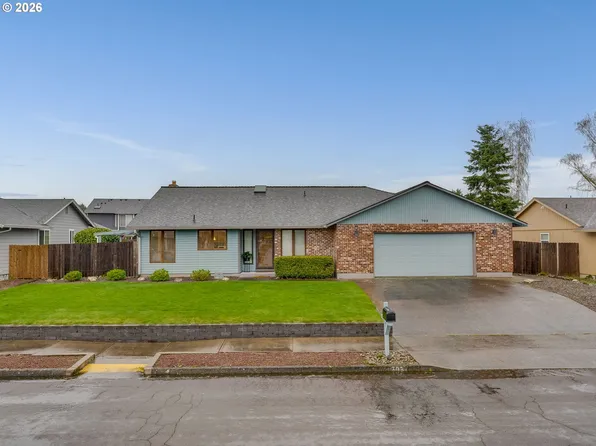 702 NE 134th St, Vancouver, WA 98685