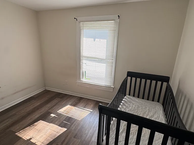 102 Sunview Ave — Photo 9