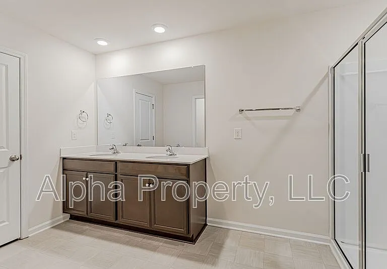 1210 Murdock Cir — Photo 23
