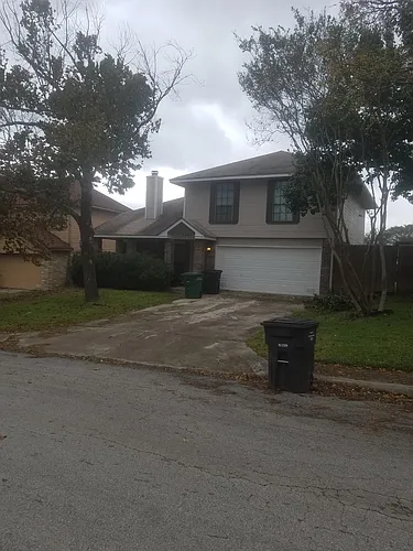 6407 Gray Rdg Photo 1