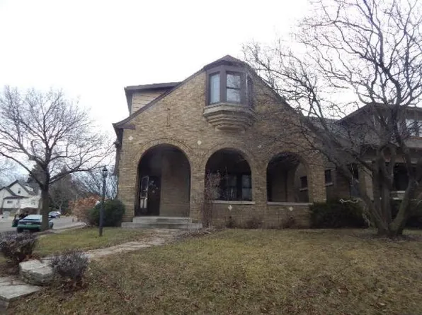 1800 S Layton Blvd, Milwaukee, WI 53204