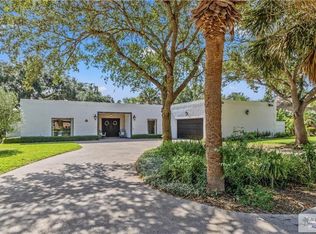 218 Palm Valley Dr W, Palm Valley, TX 78552