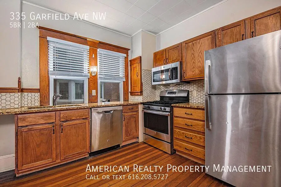 5 bed, 2051 sqft, $3,050 — Photo 3